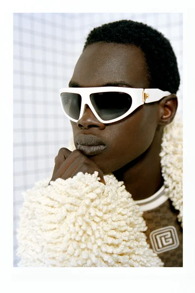 Look 15